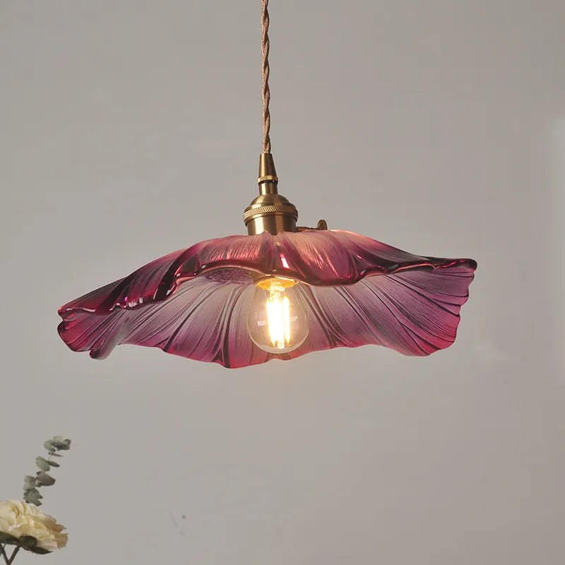 PetalGlow | Deckenlampe – Blumenförmiges Glasdesign mit warmem Umgebungslicht